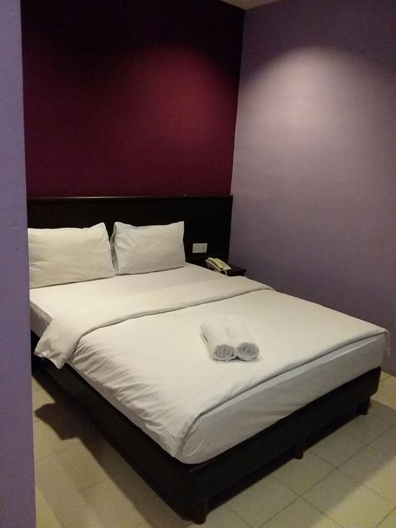 Bary Inn, Klia & Klia2 - 24 Hours Free Airport Pick-Up Sepang Exterior photo