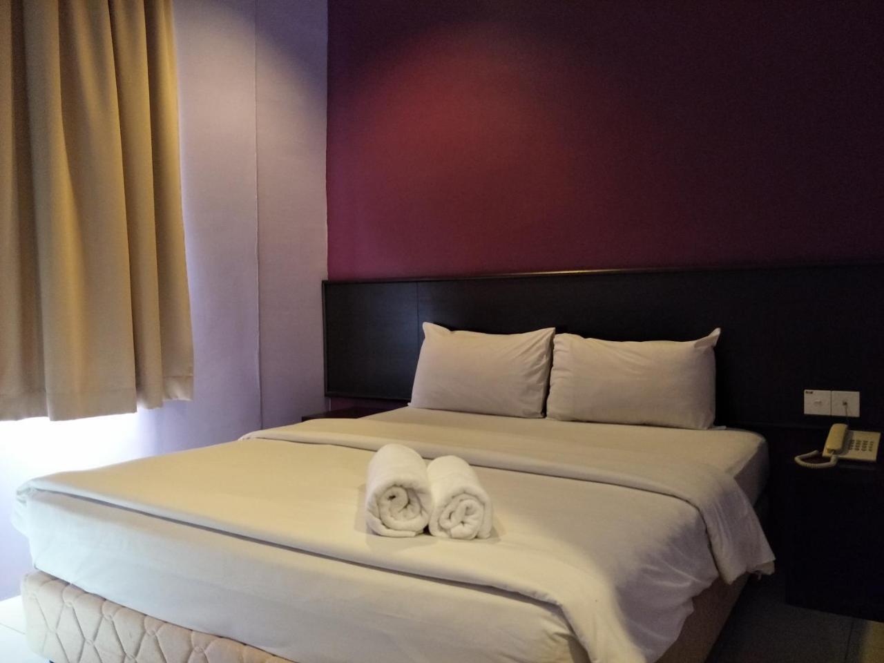 Bary Inn, Klia & Klia2 - 24 Hours Free Airport Pick-Up Sepang Exterior photo